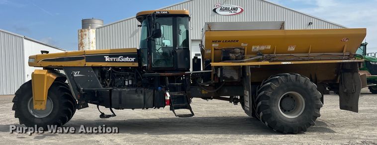 image for item EK8536 Terra Gator 7300 spreader