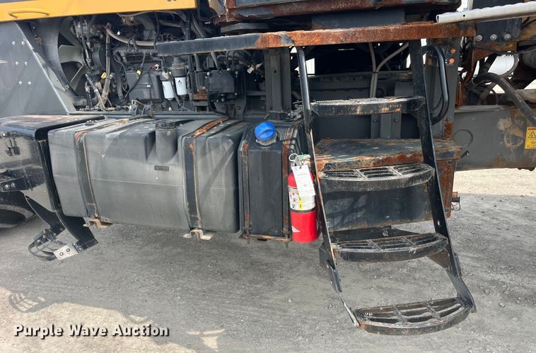 image for item EK8536 Terra Gator 7300 spreader