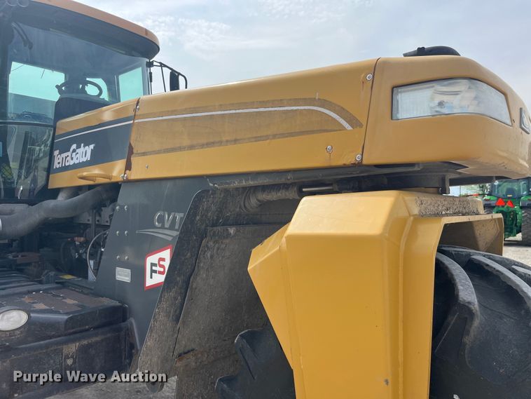 image for item EK8536 Terra Gator 7300 spreader