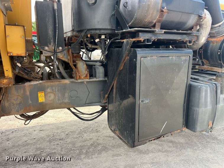 image for item EK8536 Terra Gator 7300 spreader