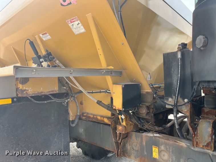 image for item EK8536 Terra Gator 7300 spreader