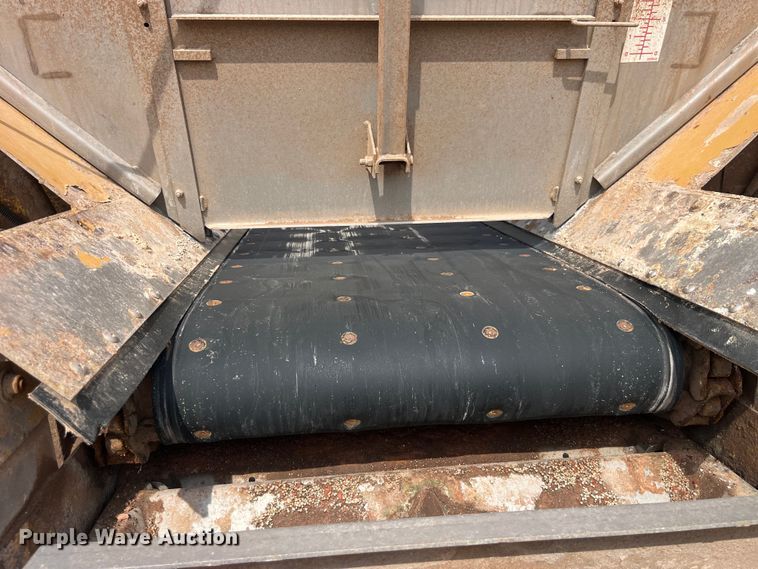 image for item EK8536 Terra Gator 7300 spreader