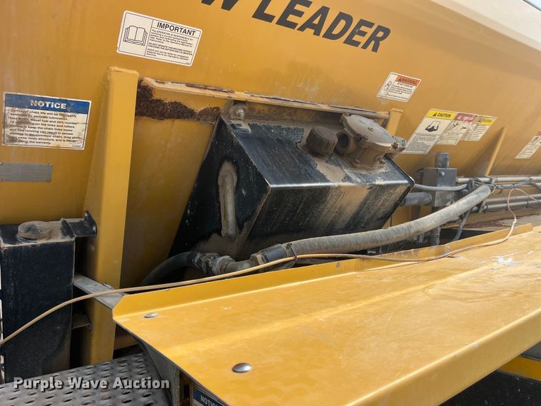 image for item EK8536 Terra Gator 7300 spreader