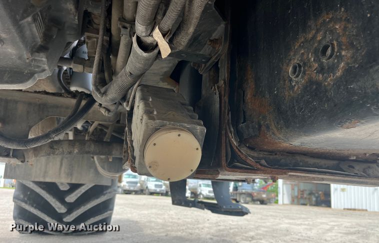 image for item EK8536 Terra Gator 7300 spreader