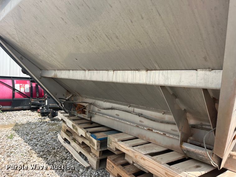 image for item EK8536 Terra Gator 7300 spreader