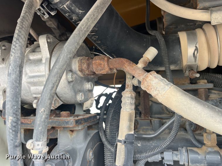 image for item EK8536 Terra Gator 7300 spreader