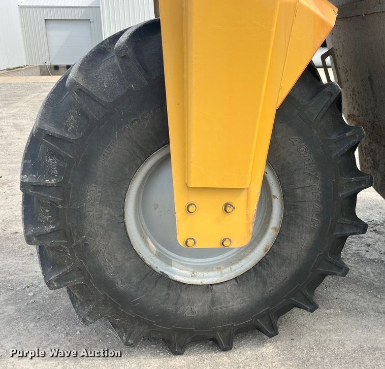 image for item EK8536 Terra Gator 7300 spreader