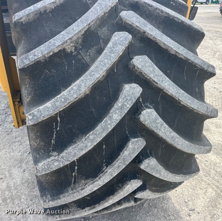 image for item EK8536 Terra Gator 7300 spreader