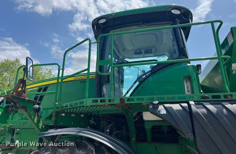 image for item EK8557 2014 John Deere R4030 spreader