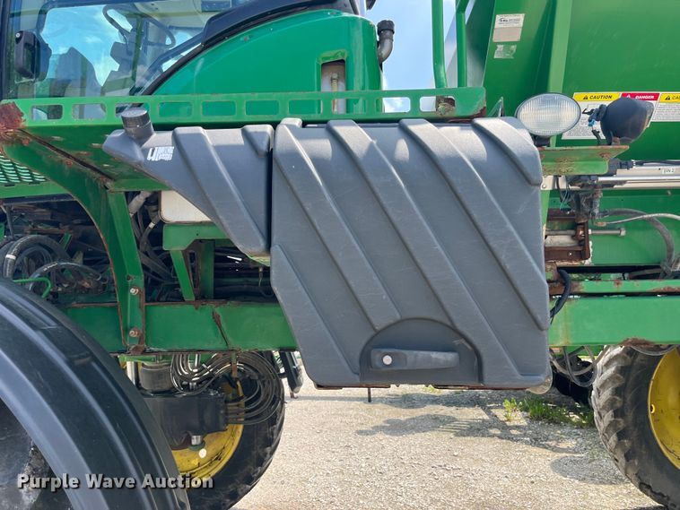 image for item EK8557 2014 John Deere R4030 spreader