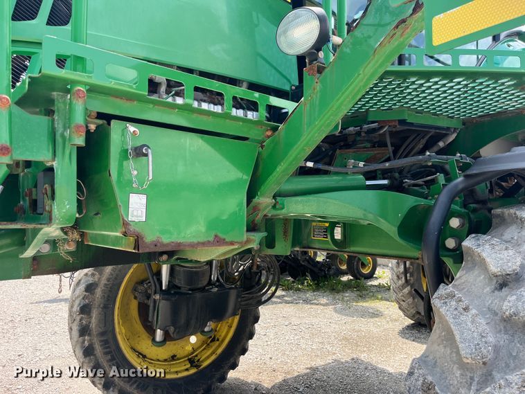 image for item EK8557 2014 John Deere R4030 spreader