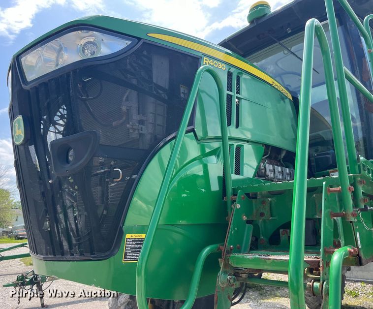image for item EK8557 2014 John Deere R4030 spreader