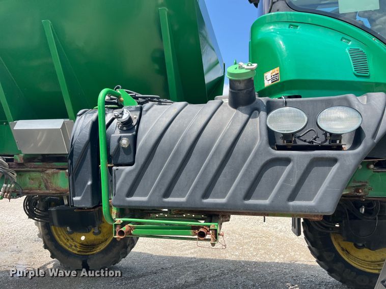 image for item EK8557 2014 John Deere R4030 spreader