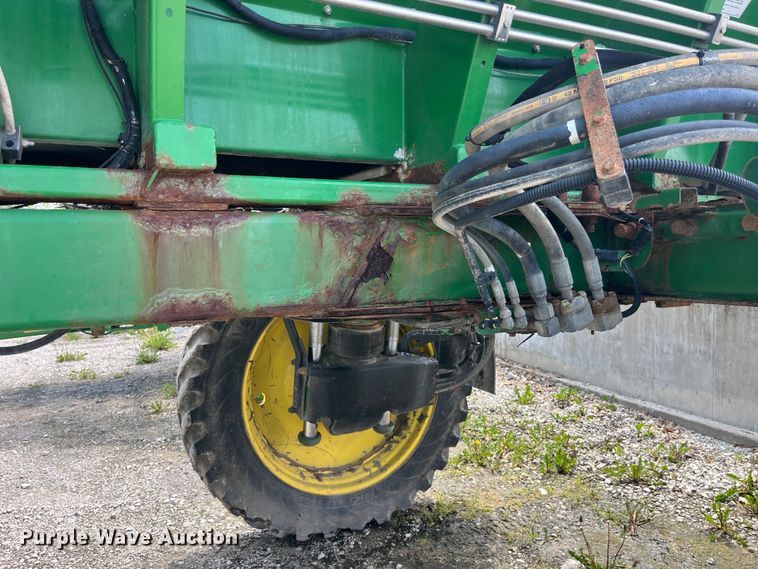 image for item EK8557 2014 John Deere R4030 spreader