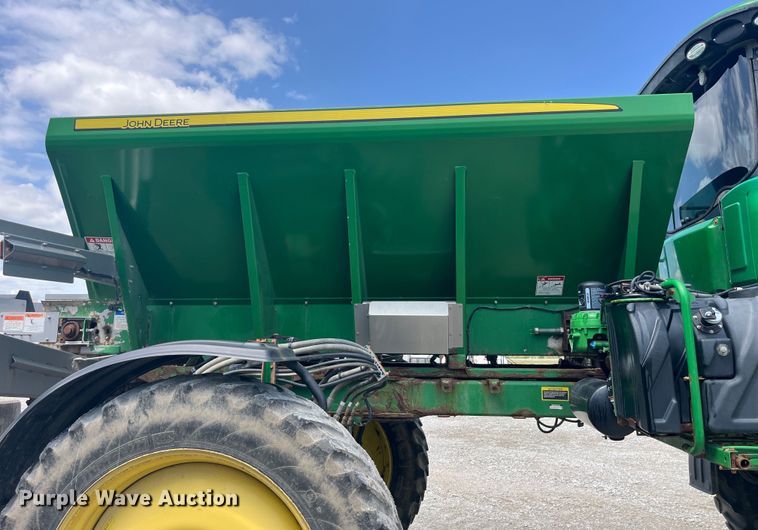 image for item EK8557 2014 John Deere R4030 spreader