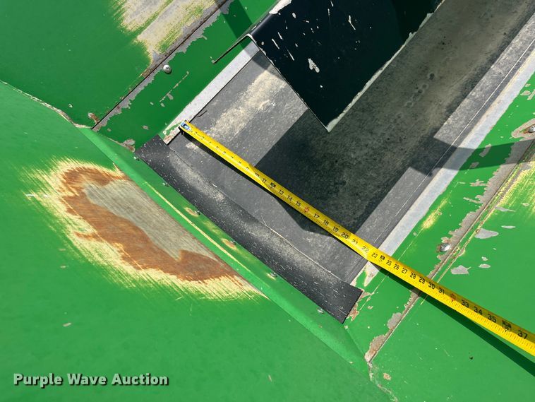 image for item EK8557 2014 John Deere R4030 spreader