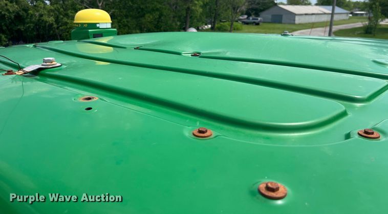 image for item EK8557 2014 John Deere R4030 spreader