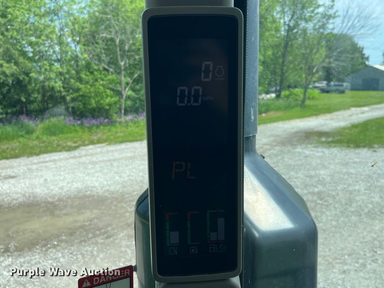 image for item EK8557 2014 John Deere R4030 spreader