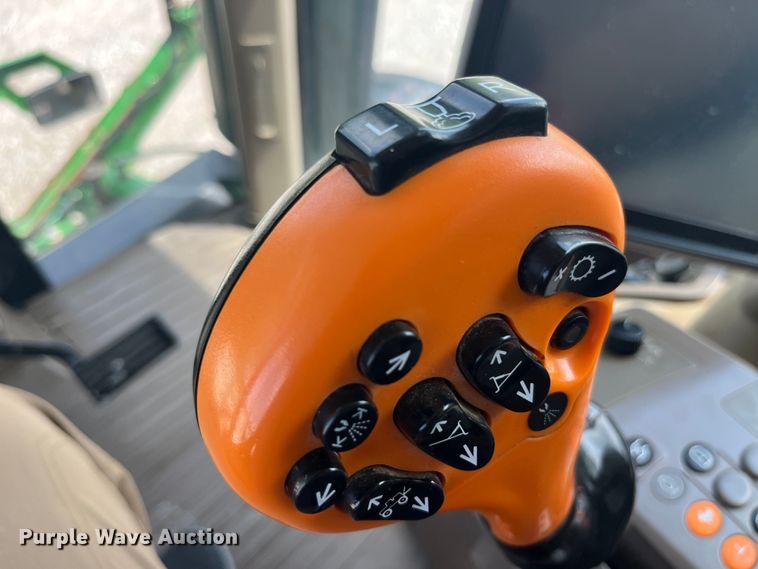 image for item EK8557 2014 John Deere R4030 spreader