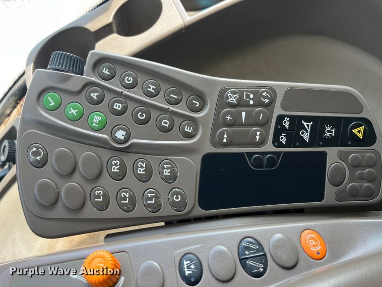 image for item EK8557 2014 John Deere R4030 spreader