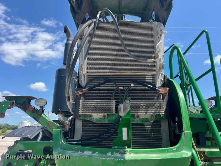 image for item EK8557 2014 John Deere R4030 spreader