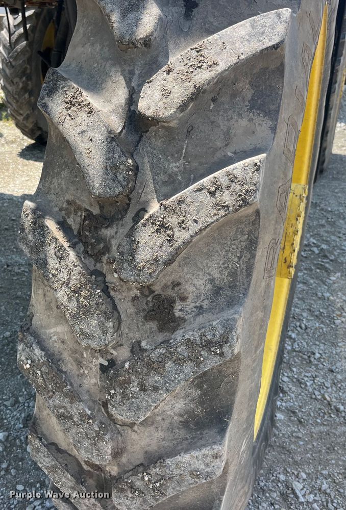 image for item EK8557 2014 John Deere R4030 spreader