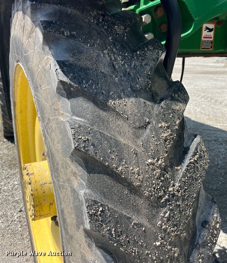 image for item EK8557 2014 John Deere R4030 spreader