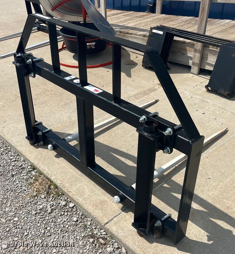 image for item EK8563 TRI-L bale spear