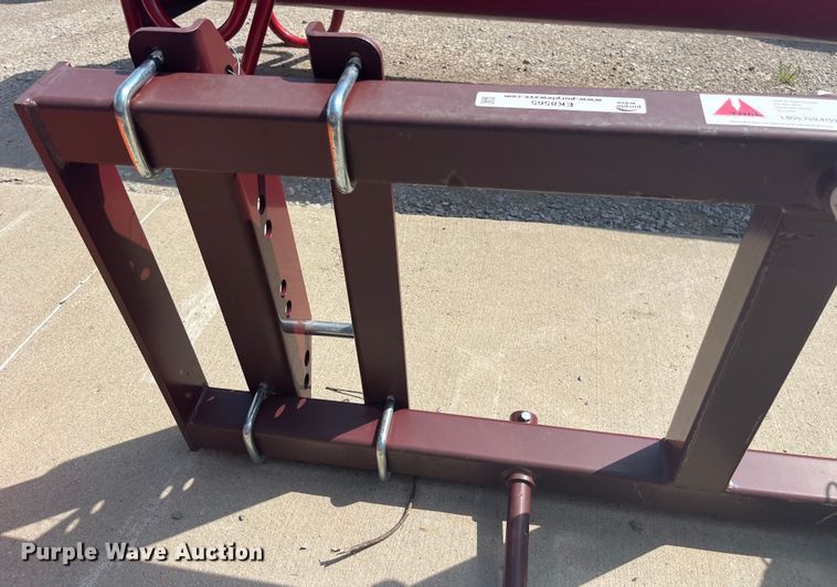 image for item EK8565 TRI-L bale spear