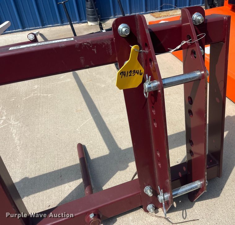 image for item EK8565 TRI-L bale spear