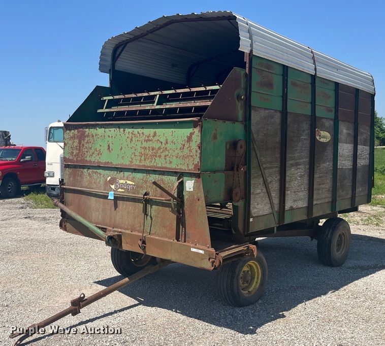 image for item EK8582 Badger silage wagon