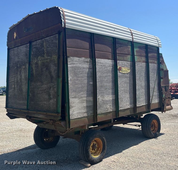 image for item EK8582 Badger silage wagon