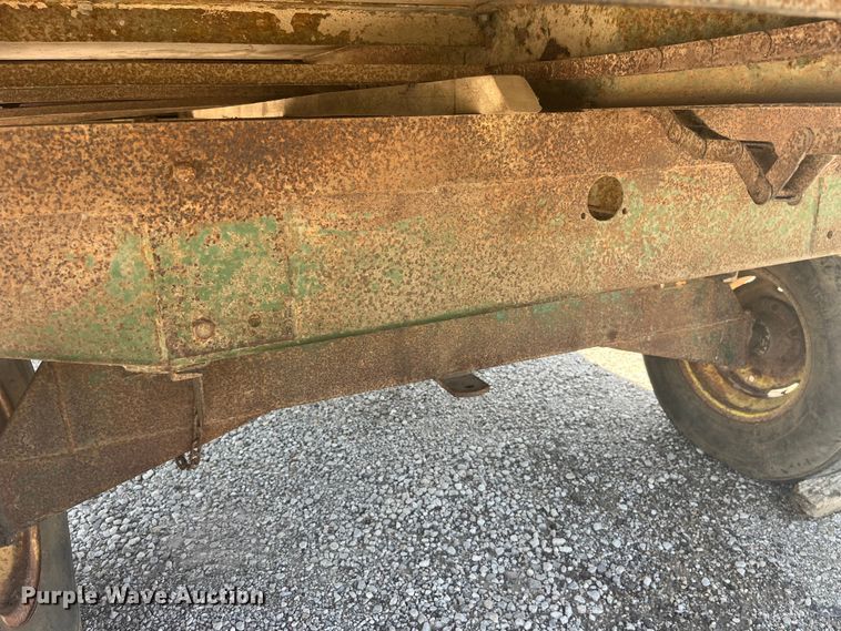 image for item EK8582 Badger silage wagon