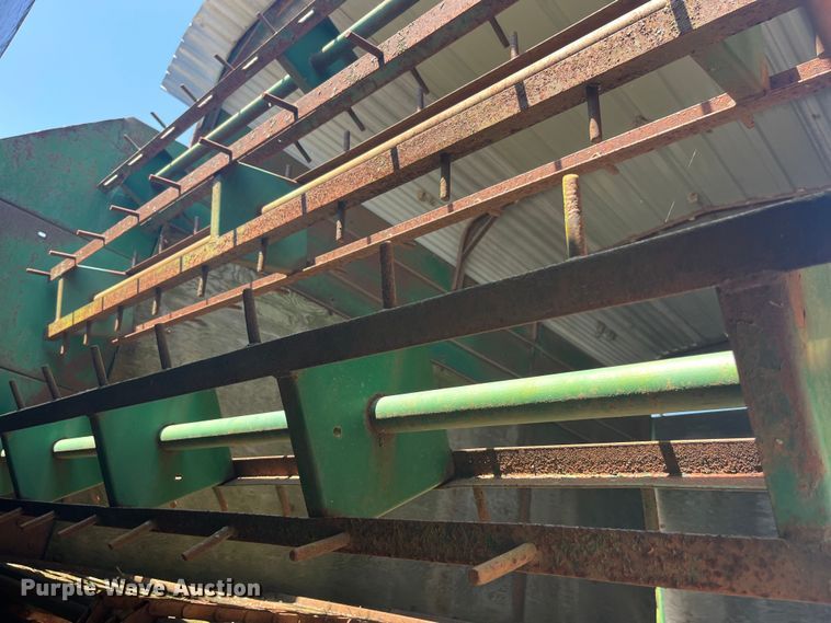 image for item EK8582 Badger silage wagon