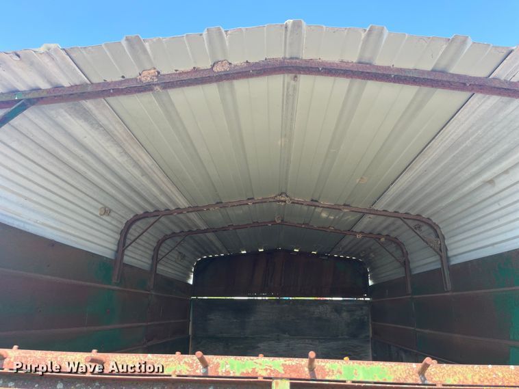 image for item EK8582 Badger silage wagon