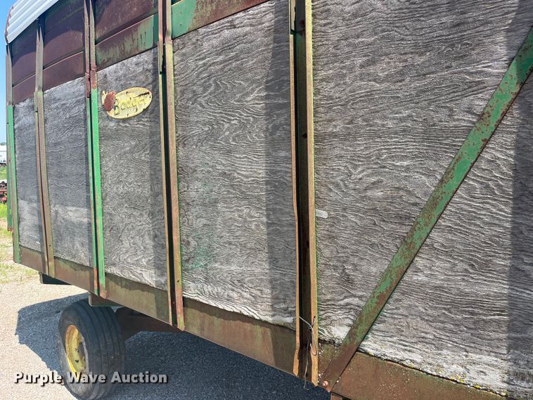 image for item EK8582 Badger silage wagon