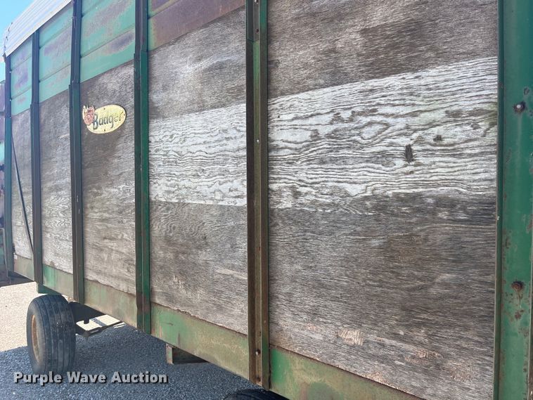 image for item EK8582 Badger silage wagon