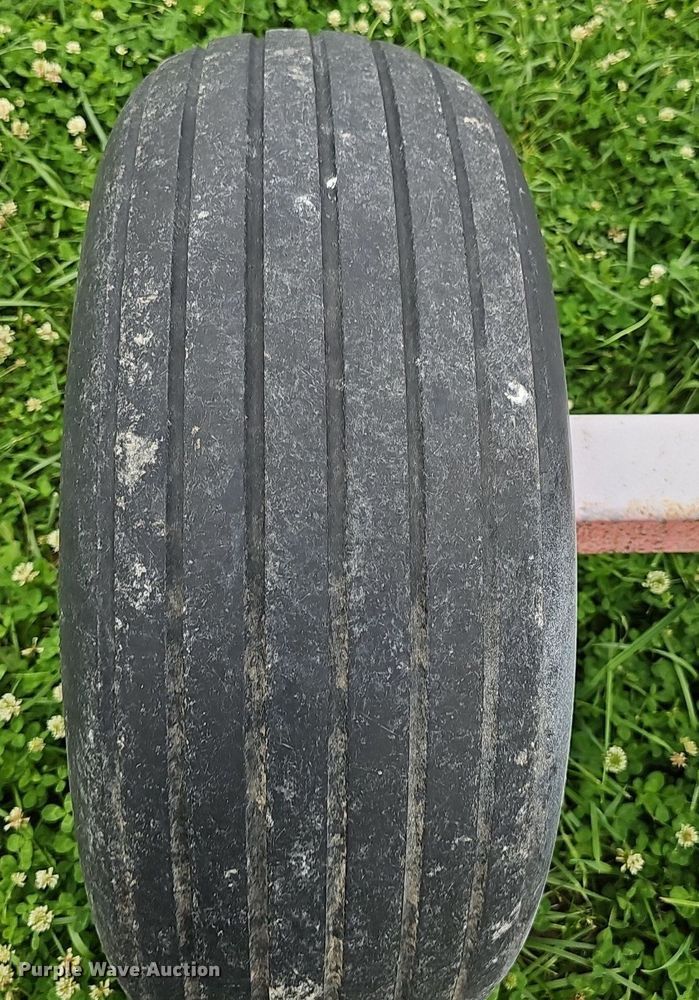 image for item IO9939 (2) running gears