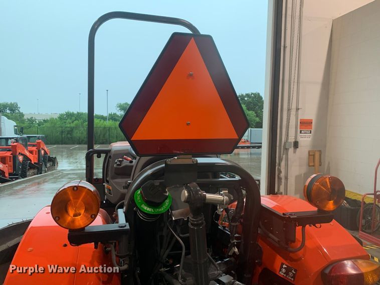 image for item JT9874 2022 Kubota M5-092 Narrow MFWD tractor