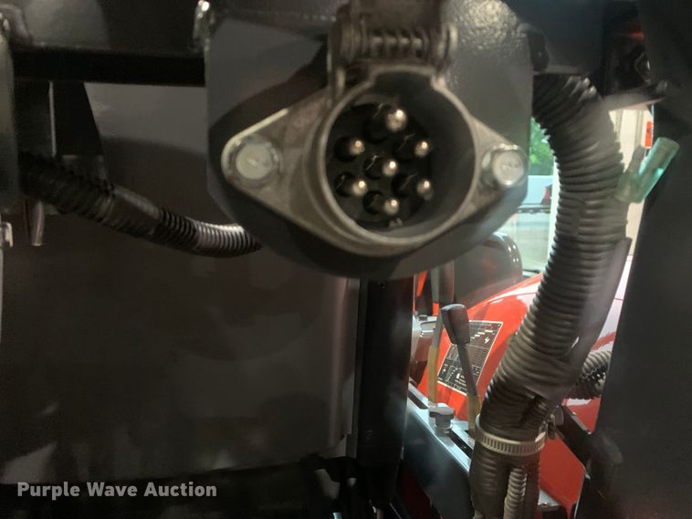 image for item JT9874 2022 Kubota M5-092 Narrow MFWD tractor