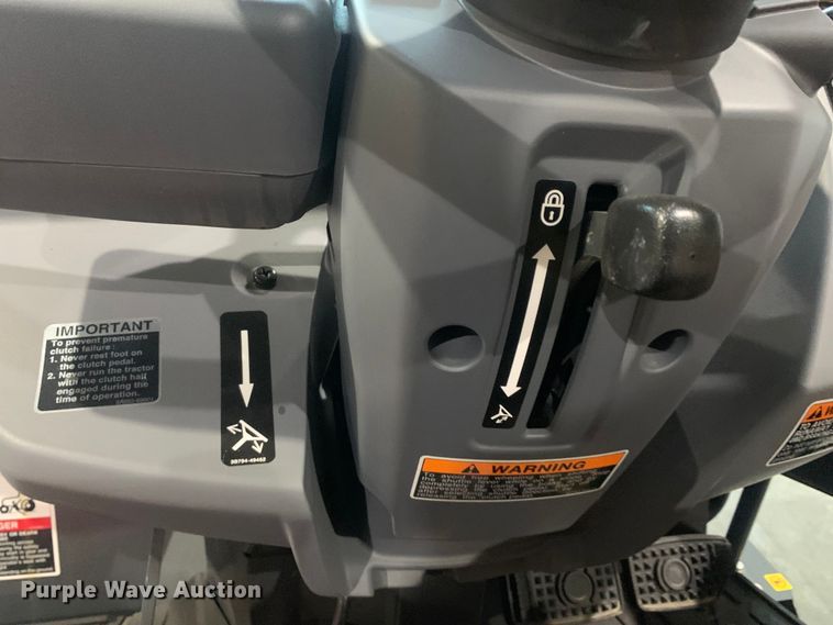 image for item JT9874 2022 Kubota M5-092 Narrow MFWD tractor