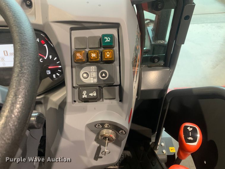 image for item JT9874 2022 Kubota M5-092 Narrow MFWD tractor