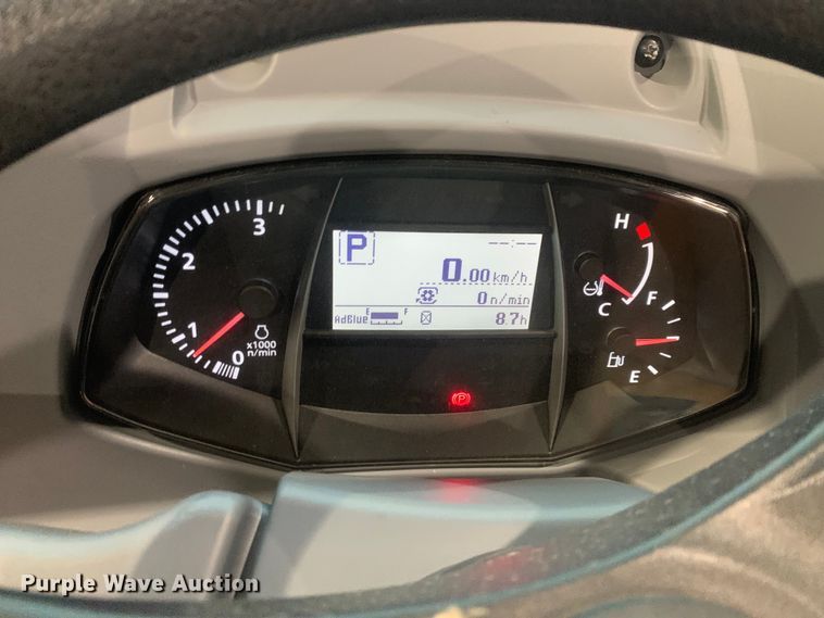 image for item JT9874 2022 Kubota M5-092 Narrow MFWD tractor