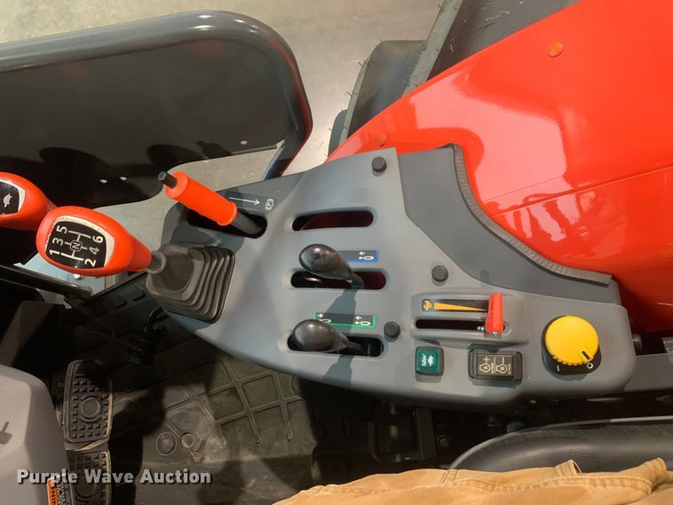 image for item JT9874 2022 Kubota M5-092 Narrow MFWD tractor