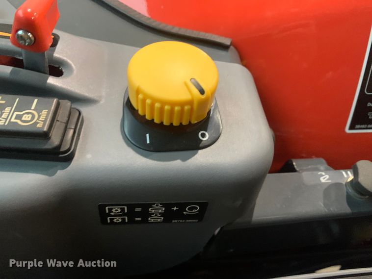 image for item JT9874 2022 Kubota M5-092 Narrow MFWD tractor