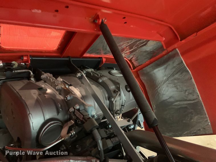 image for item JT9874 2022 Kubota M5-092 Narrow MFWD tractor