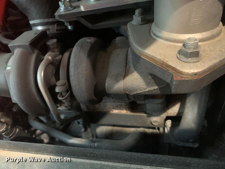 image for item JT9874 2022 Kubota M5-092 Narrow MFWD tractor