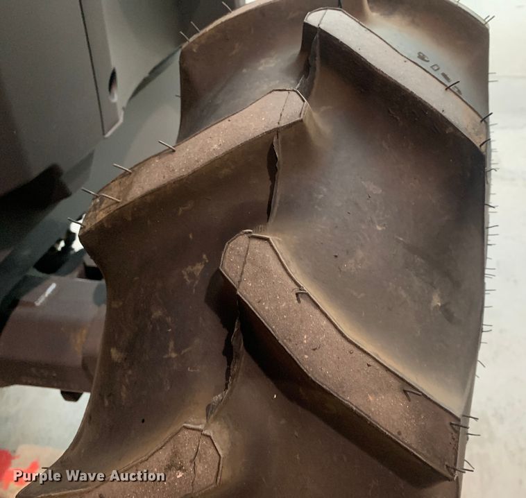 image for item JT9874 2022 Kubota M5-092 Narrow MFWD tractor