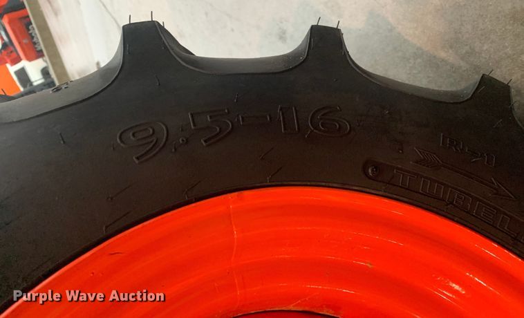 image for item JT9874 2022 Kubota M5-092 Narrow MFWD tractor