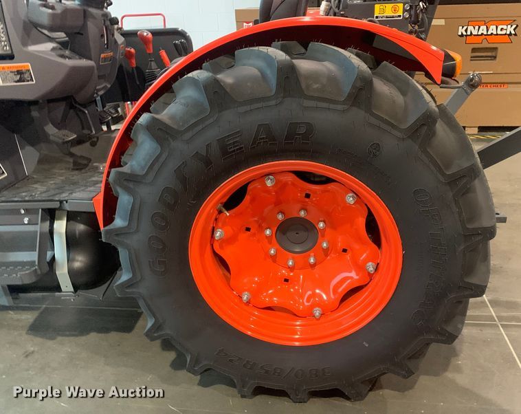 image for item JT9874 2022 Kubota M5-092 Narrow MFWD tractor